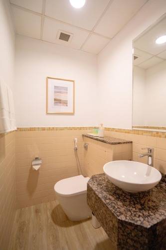 Gma Amwaj 2br Sea View High Floor