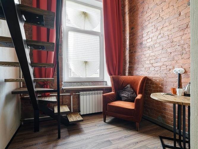 Бронза На Адмиралтейской Набережной 10