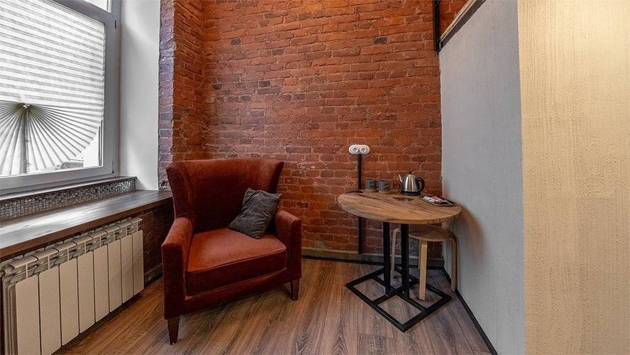 Бронза На Адмиралтейской Набережной 10