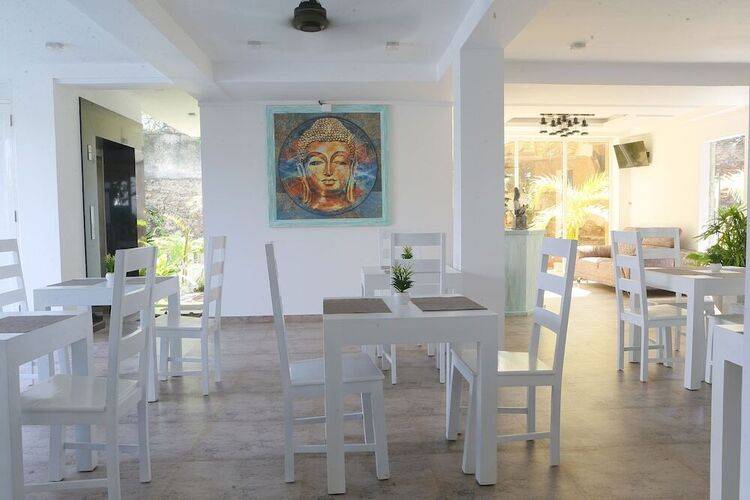 De Moda Boutiques