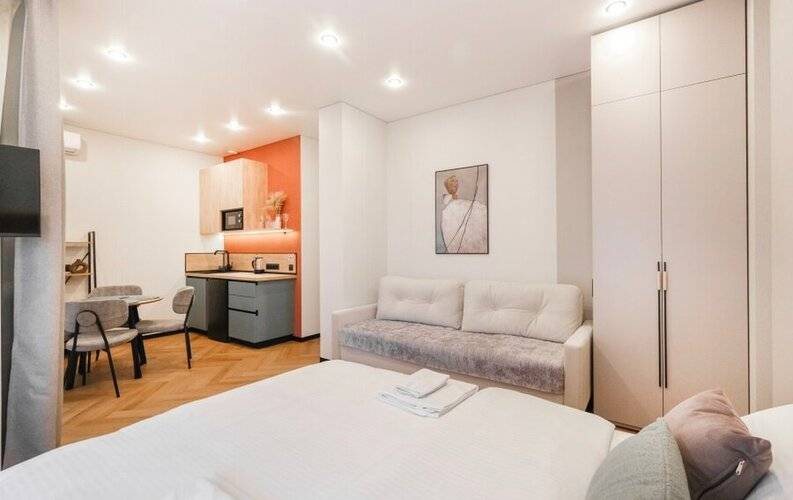 Домант На Фабричной 65 Апартаменты