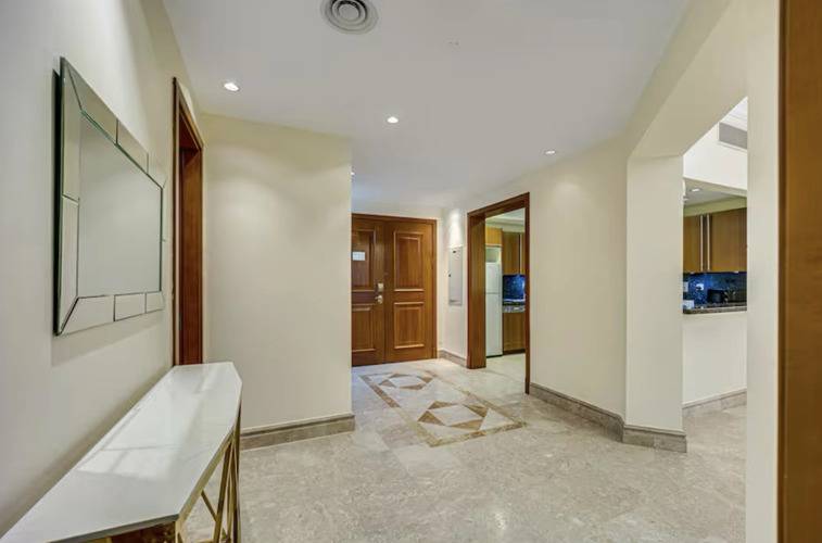 Fairmont South Residence