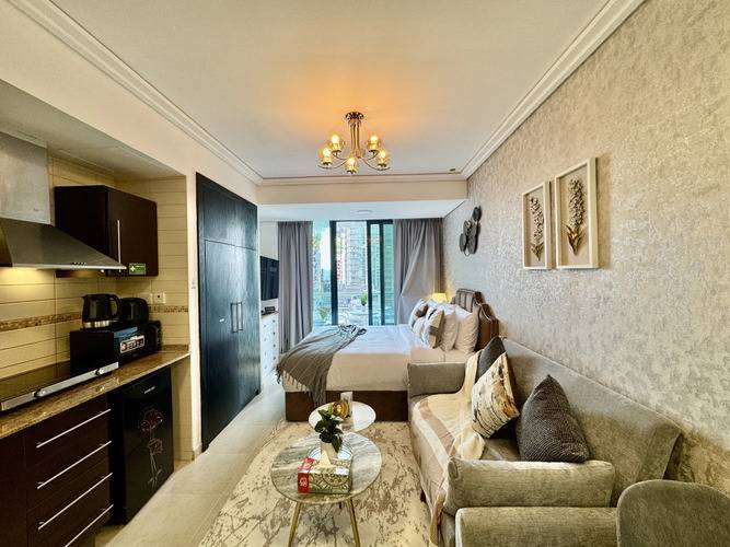 Cosmos Living Majestic Studio Gcv2