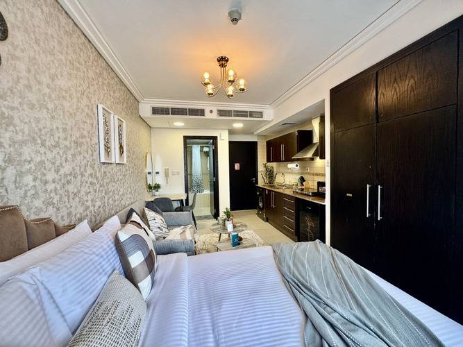 Cosmos Living Majestic Studio Gcv2