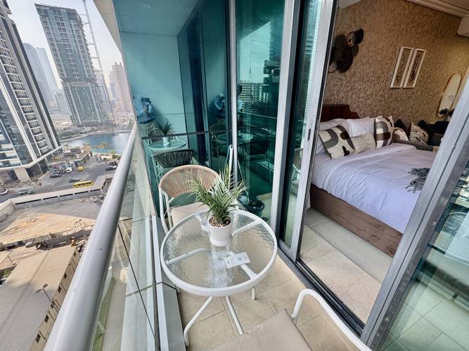 Cosmos Living Majestic Studio Gcv2