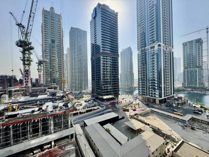 Cosmos Living Majestic Studio Gcv2