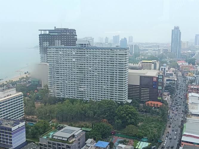Edge Central Pattaya Lux