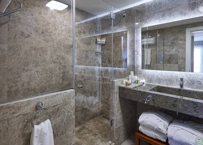 Renata Suites Hotel