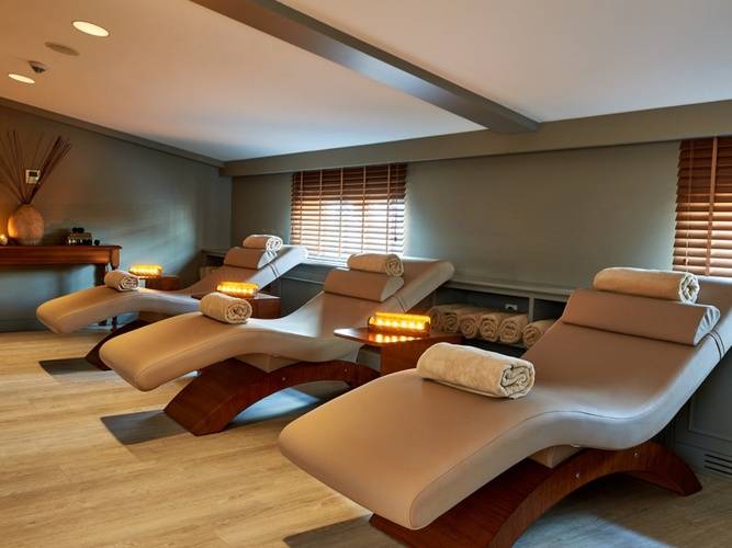 Renata Suites Hotel