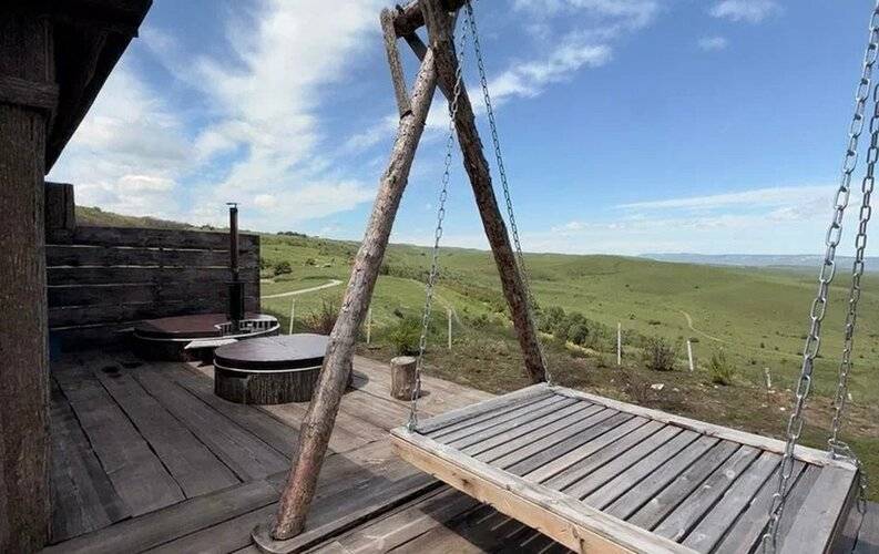 Медовые Холмы