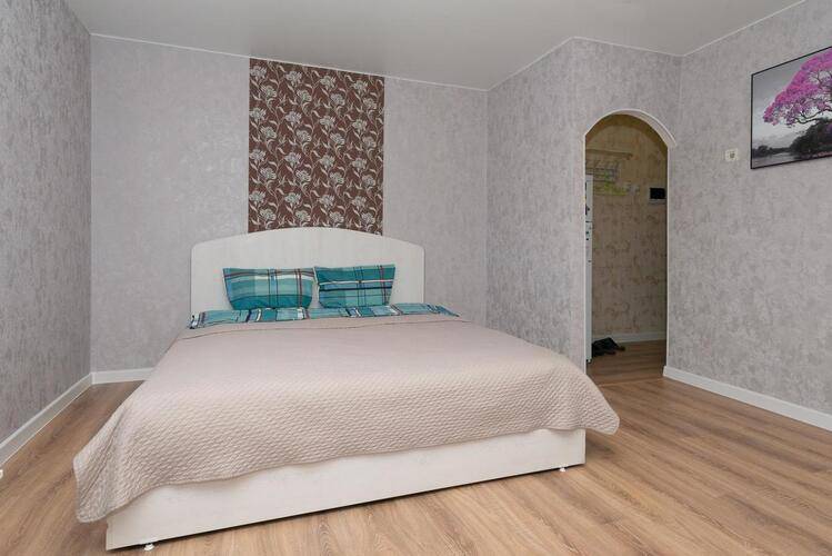 Compass (Компасс) На Улице Республики 174