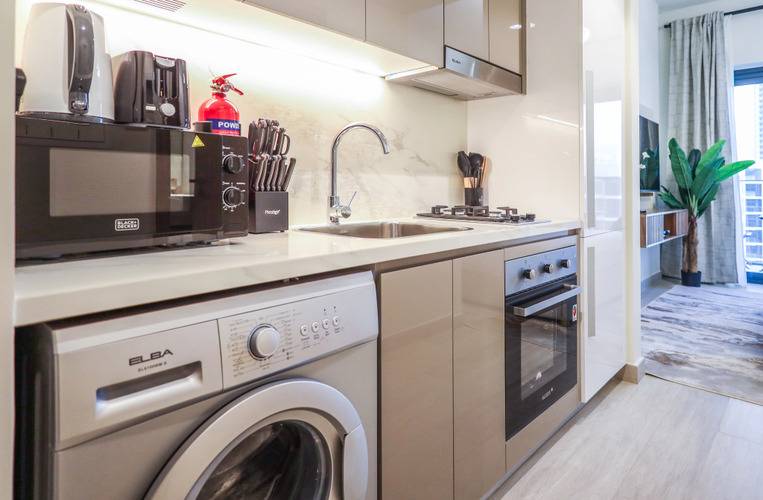 Elite Lux Holiday Homes Contemporary Comfort Studio In Azizi Riviera