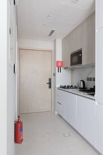 Spacious Studio Westwood