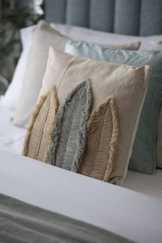 Spacious Studio Westwood