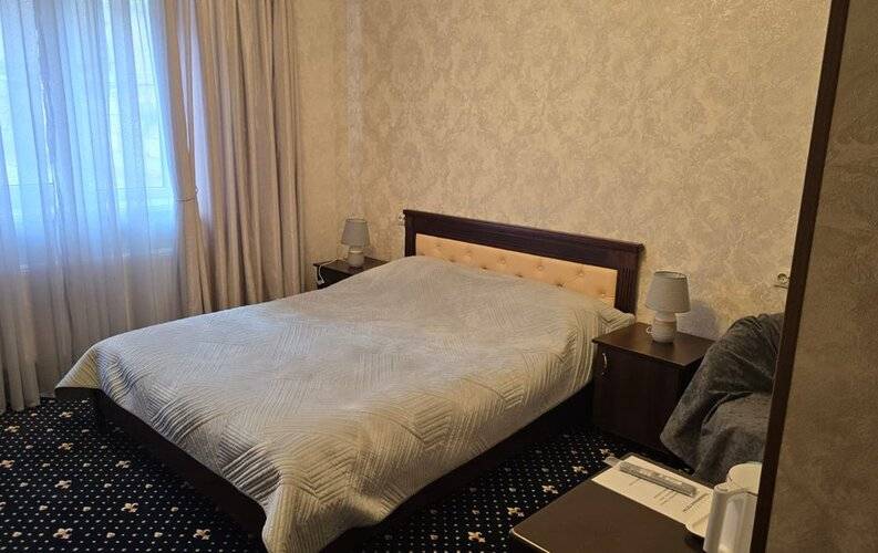 Golden House (Голден Хаус) Гостевой Дом