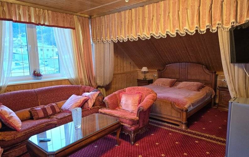 Golden House (Голден Хаус) Гостевой Дом