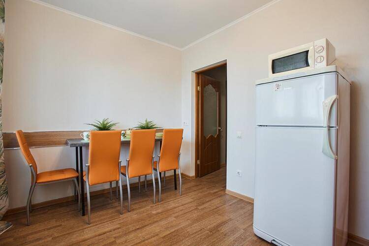 Горница На Улице Луначарского 62