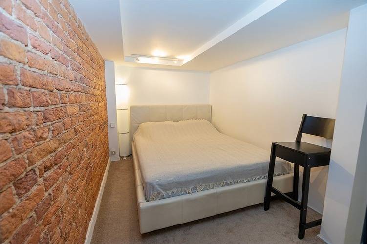 Литераа Невский 68