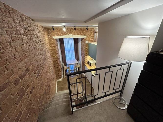 Литераа Невский 68