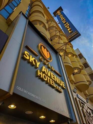 Gold Sky Avenue Hotel
