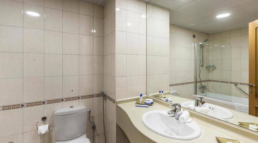 Roda Al Murooj Residences & Apartment