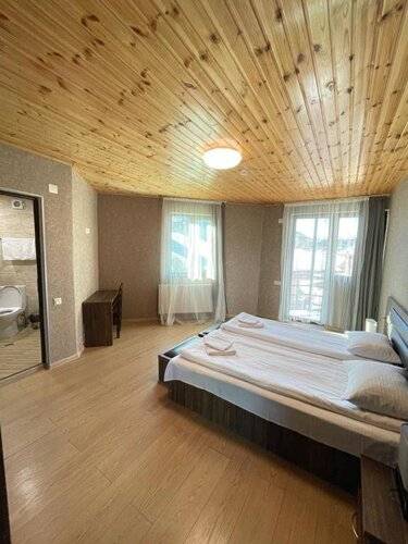 Elite House