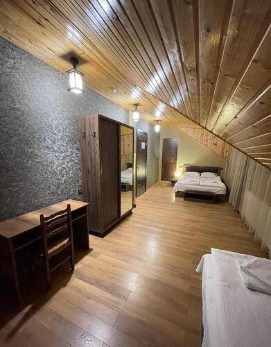 Elite House