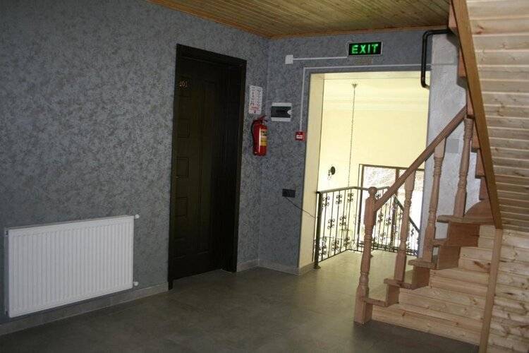 Elite House