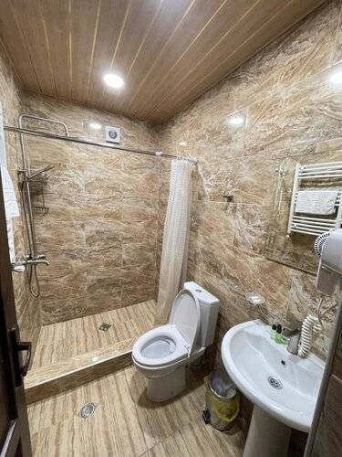Elite House