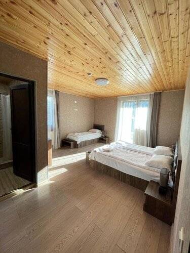 Elite House
