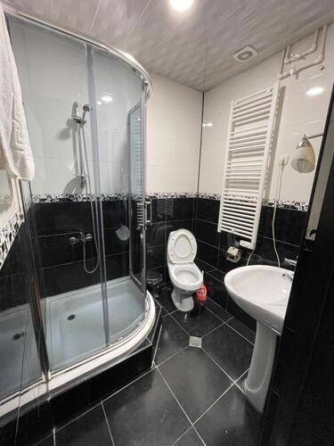 Elite House