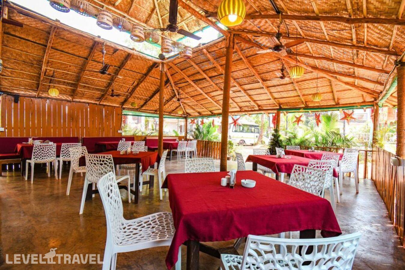 фотографии отеля Hotel Yogitree Beach Resort & Cafe в Индия(Морджим) - фото №23