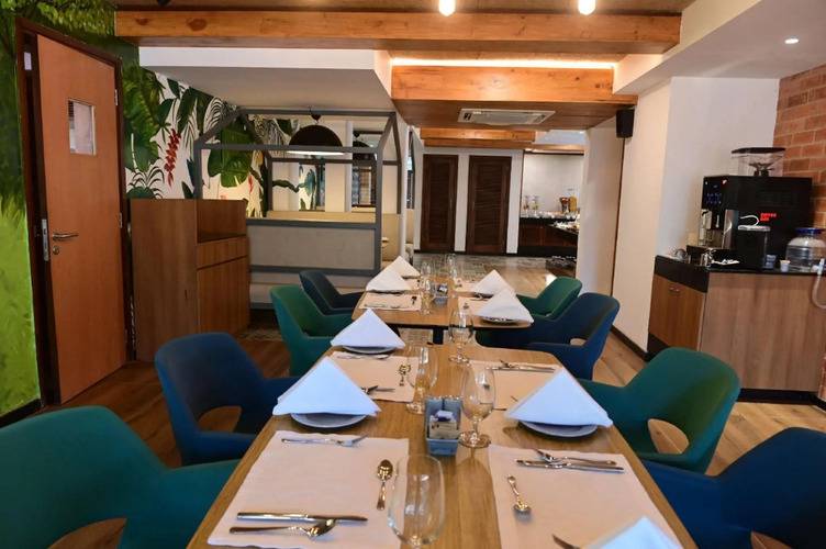 Golden Tulip Vagator