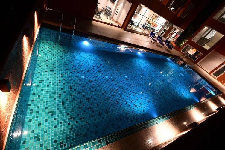 Golden Tulip Vagator