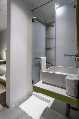 Le Roi Express Paharganj