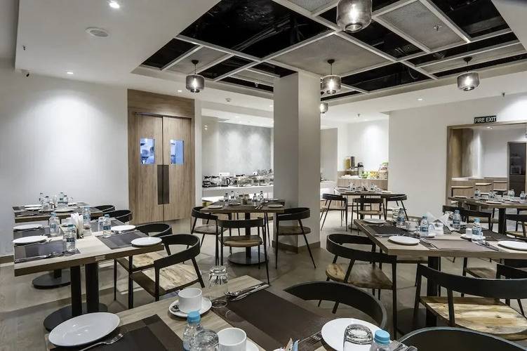 Le Roi Express Paharganj