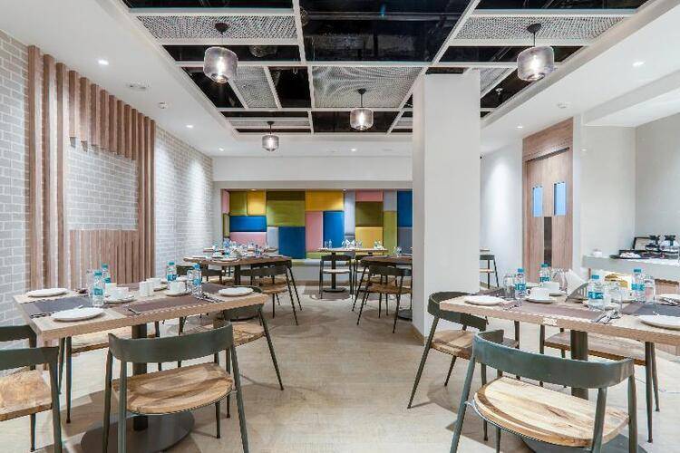 Le Roi Express Paharganj