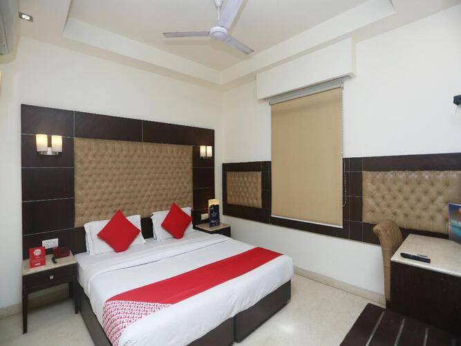 The Metropolis Guest House Near Rk Ashram Metro Station