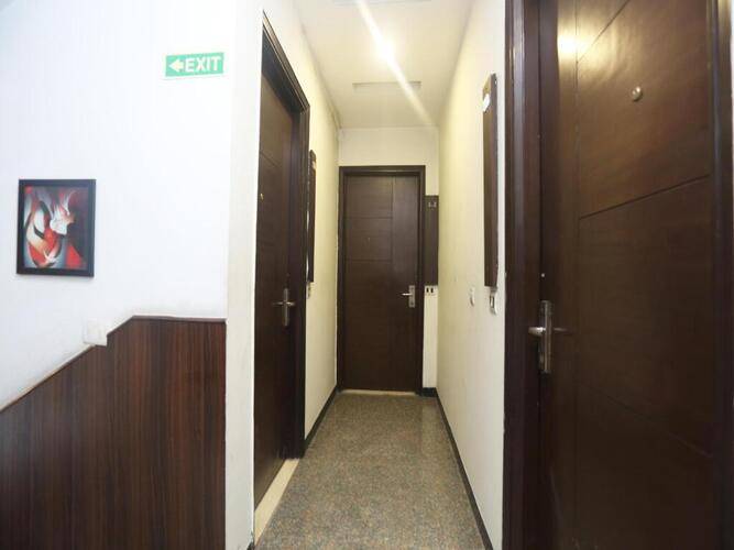The Metropolis Guest House Near Rk Ashram Metro Station