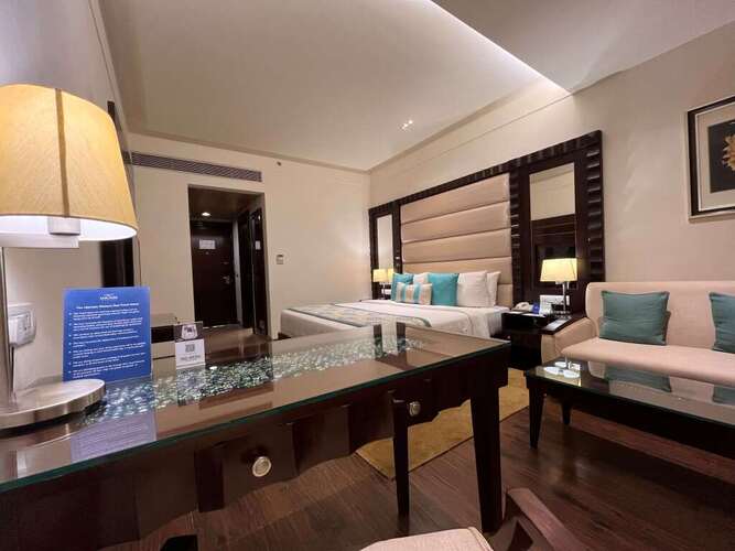 Deventure Sarovar Portico Kapashera