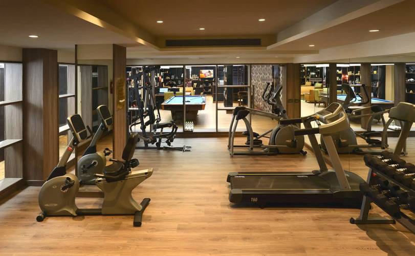 Deventure Sarovar Portico Kapashera