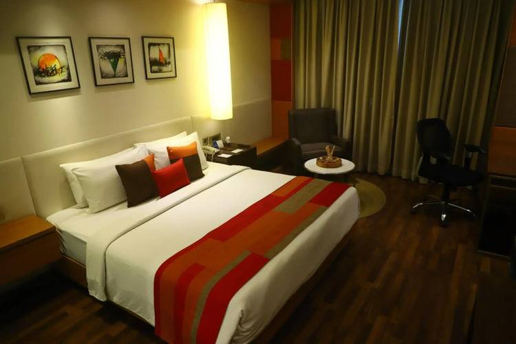 Deventure Sarovar Portico Kapashera