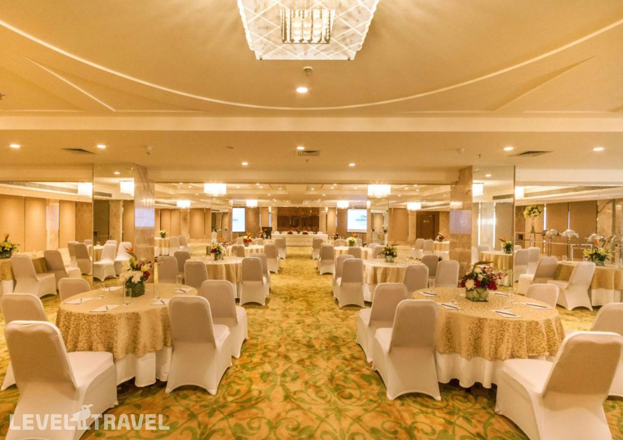 фотографии отеля Deventure Sarovar Portico Kapashera в Индия(Нью-Дели) - фото №11