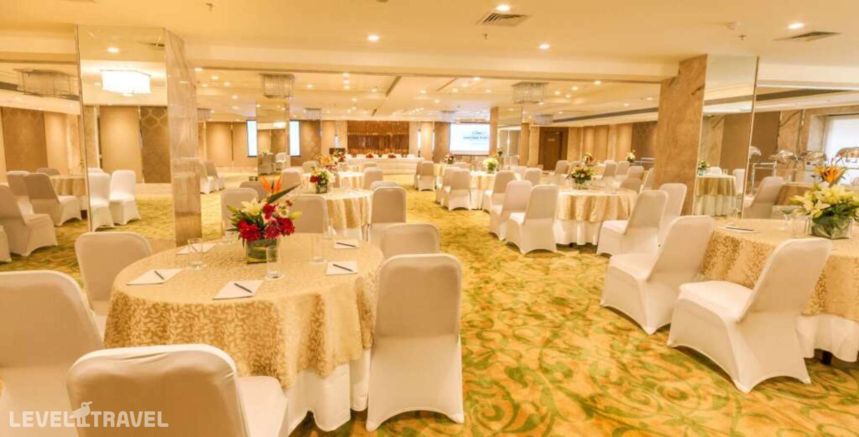 фотографии отеля Deventure Sarovar Portico Kapashera в Индия(Нью-Дели) - фото №9