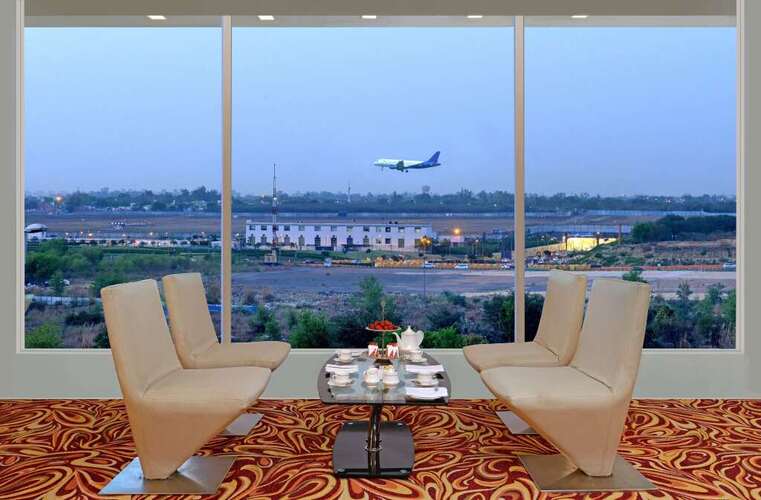 Taurus Sarovar Portico