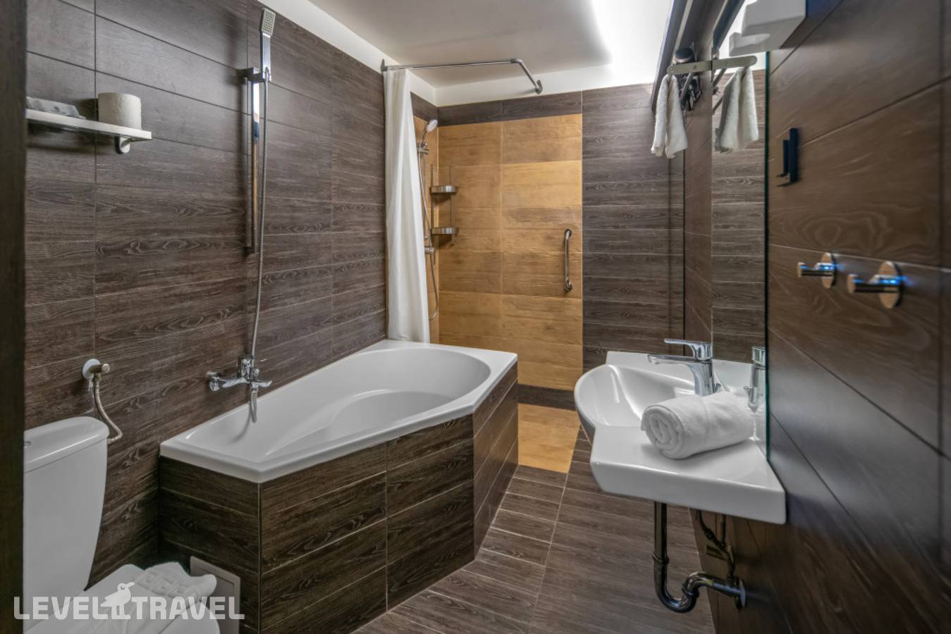 фотографии отеля Andrassy Thai Hotel в Венгрия(Будапешт) - фото №8