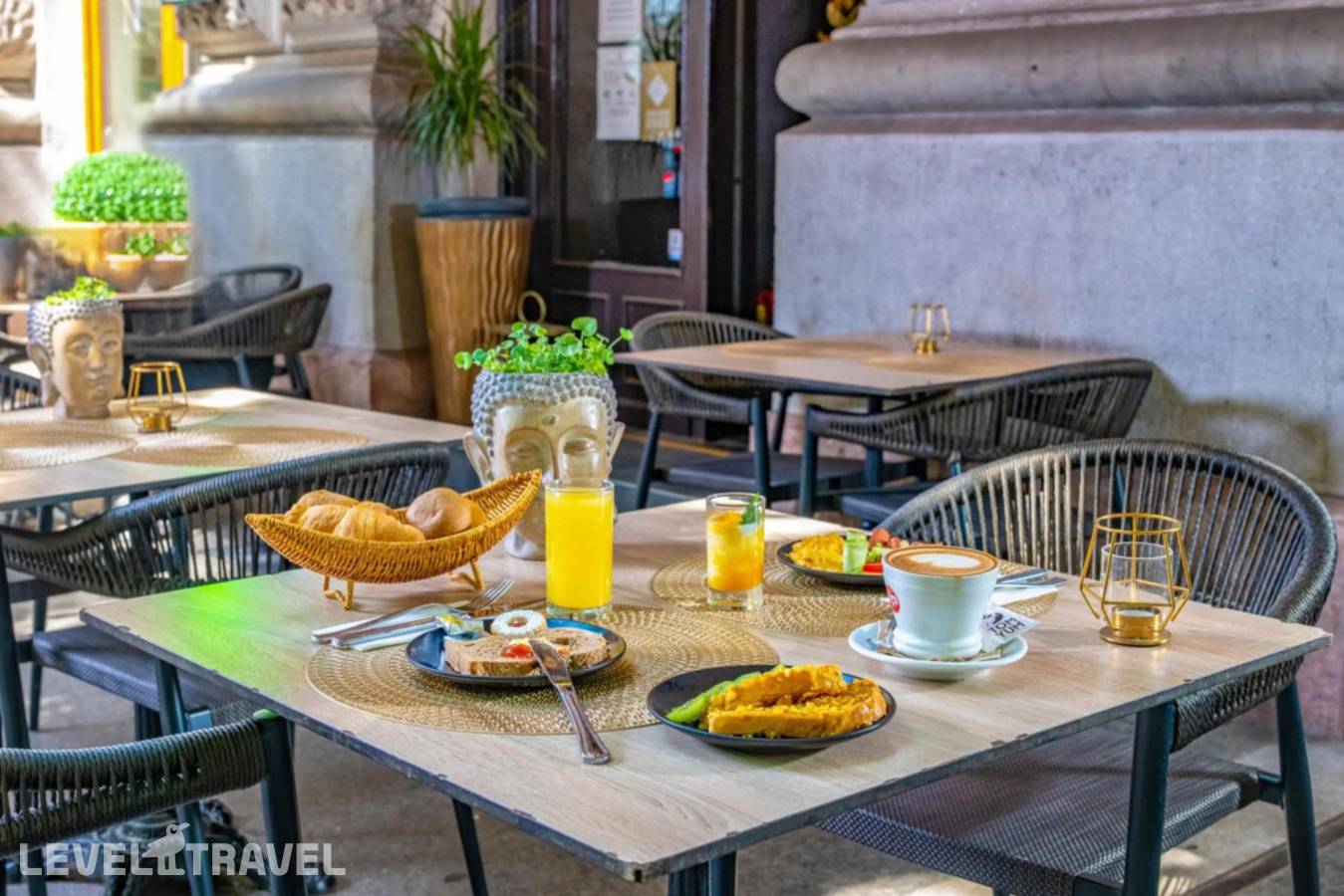 фотографии отеля Andrassy Thai Hotel в Венгрия(Будапешт) - фото №3