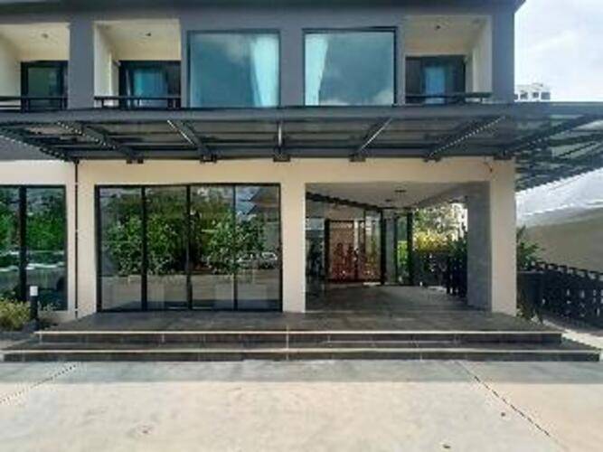 The 9 Residence Hotel