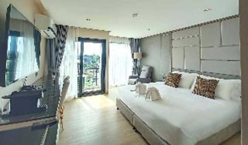 The 9 Residence Hotel