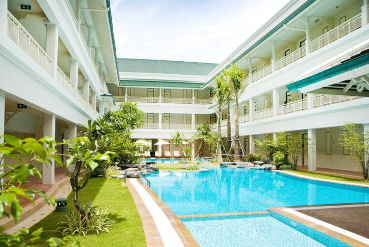 Kalanan Riverside Resort